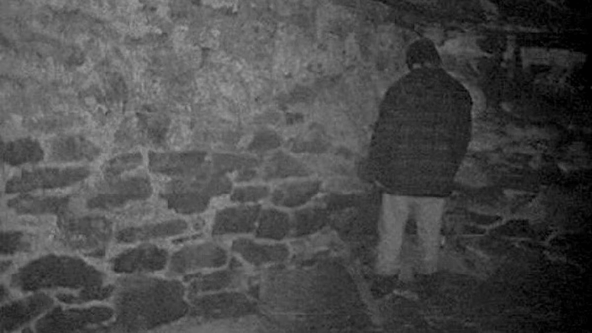 The Blair Witch Project Ending Explained Staring at a corner The Blair Witch Project ending explained